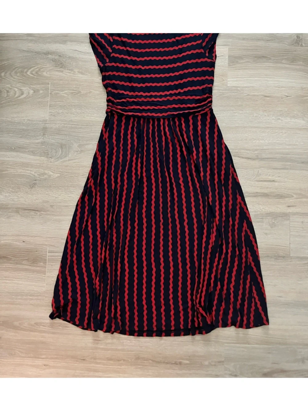 Boden Women’s Amelie Navy and Red Wavy-Stripe Midi Dress - Size 14 - Picture 7 of 7